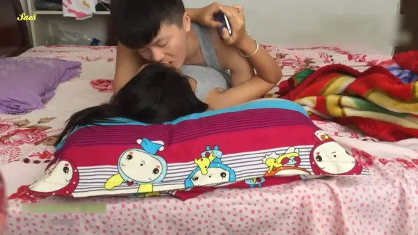 国产吃瓜巨乳东北中学生大炕做爱自拍流出